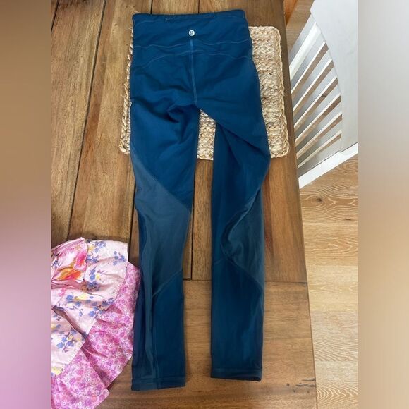 LuLuLemon Always Airy dark teal Blue Leggings, size 2; GREAT CONDITION! - Picture 5 of 8